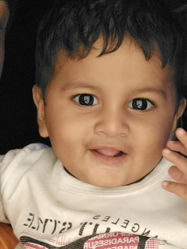प्यारे बच्चे की तस्वीर